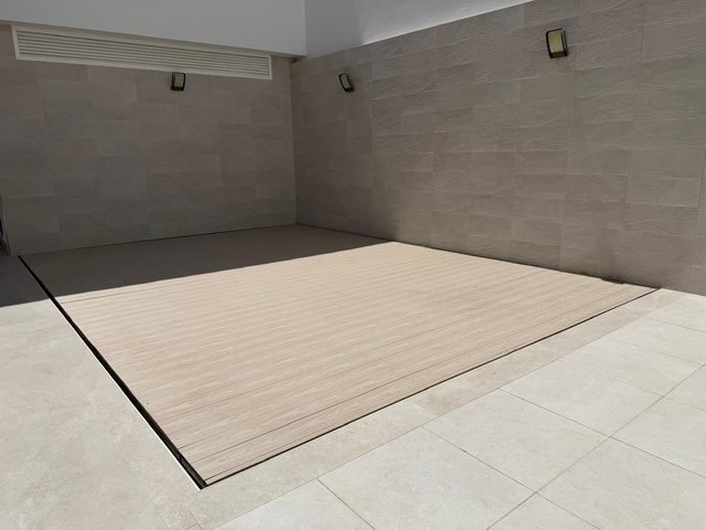 Cubierta transitable desmontable para piscina